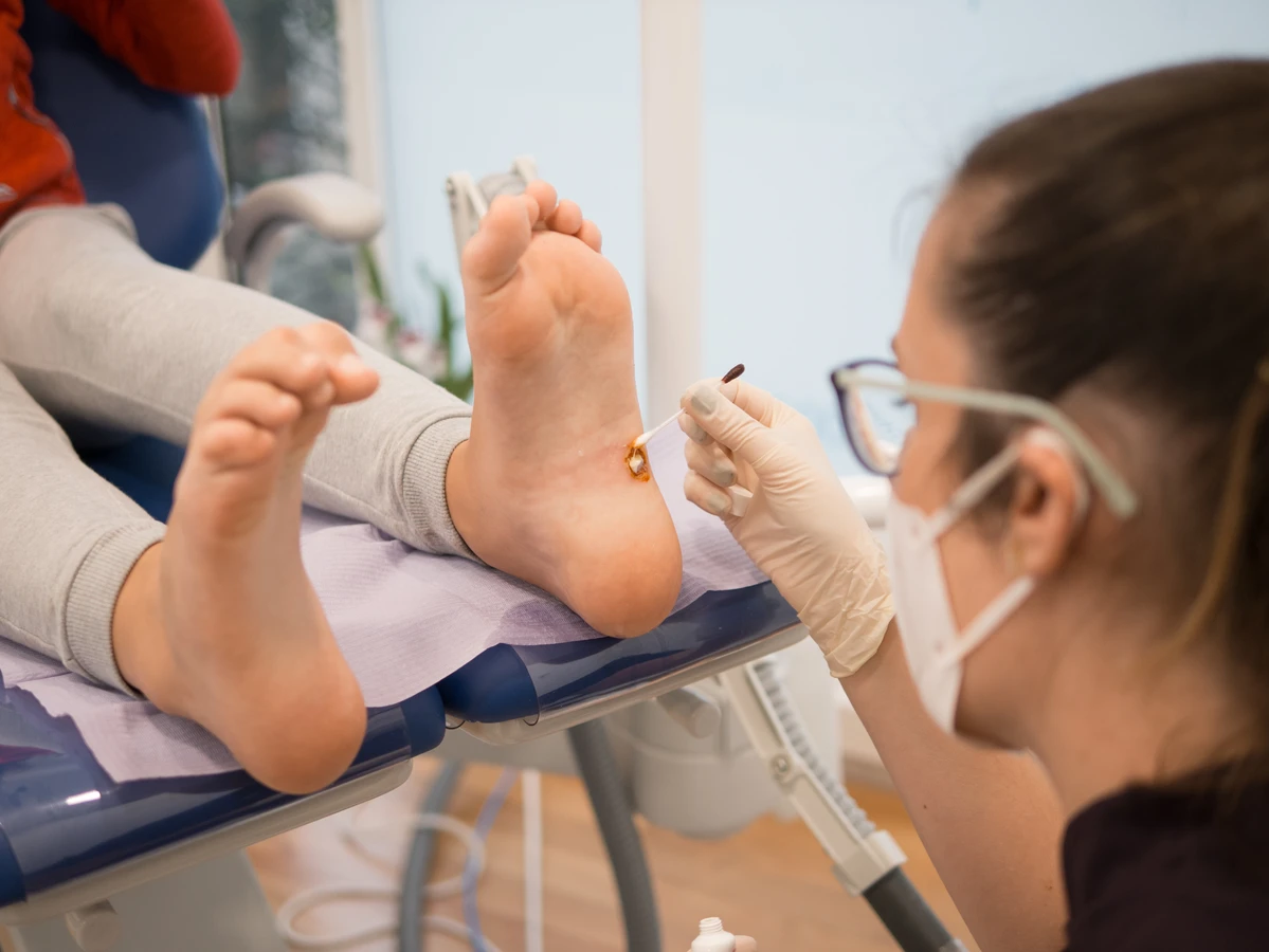  Pedicure leczniczy - czym jest i na jakie efekty możesz liczyć?